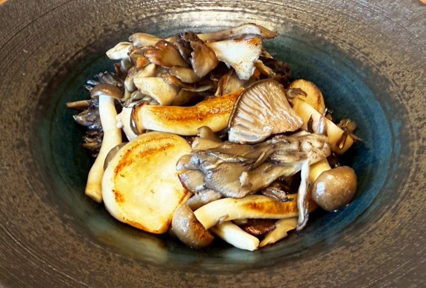 三種きのこのバター醤油焼